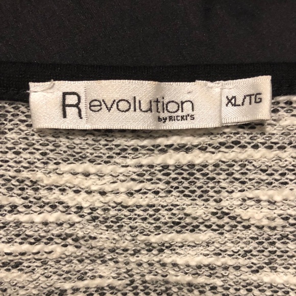 Revolution by Ricki’s wide neck short sweater - Picture 8 of 9